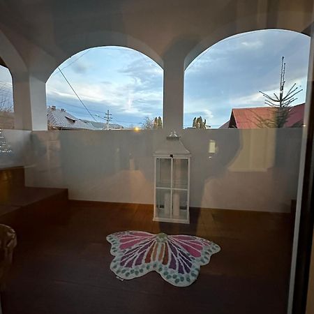 Attic 33 Apartman Moldvahosszúmező Kültér fotó