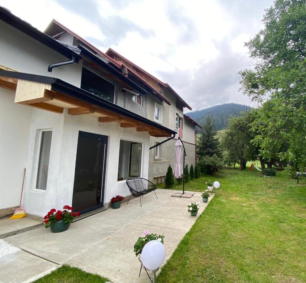 Attic 33 Apartman Moldvahosszúmező Kültér fotó