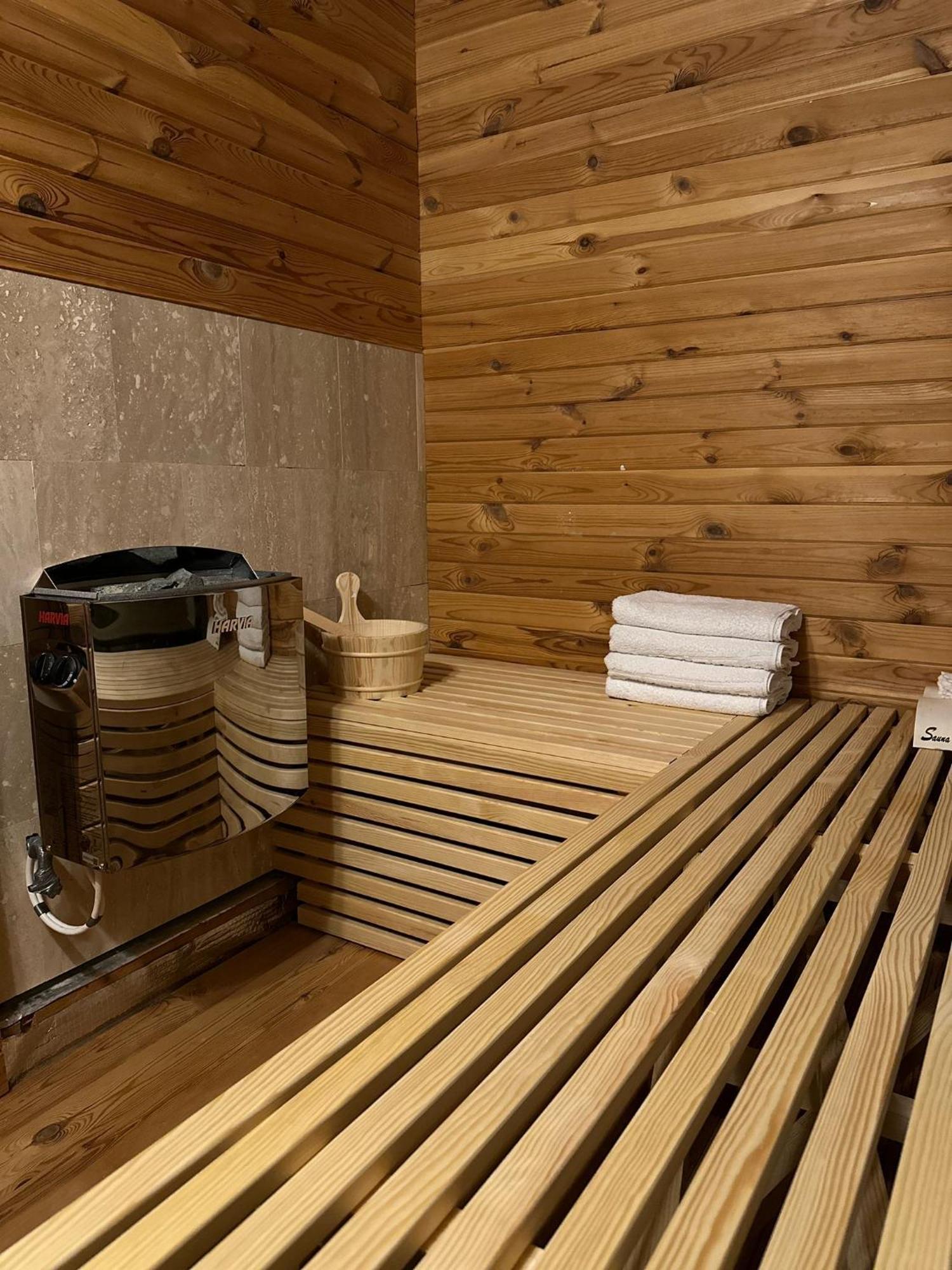Attic 33 Apartman Moldvahosszúmező Kültér fotó