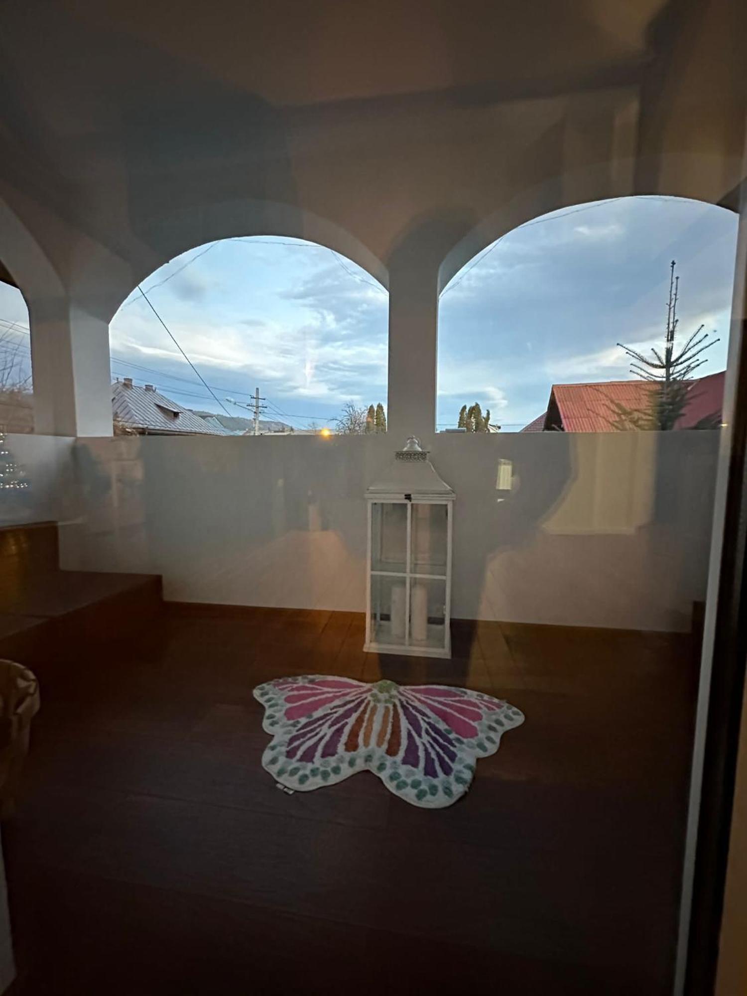 Attic 33 Apartman Moldvahosszúmező Kültér fotó