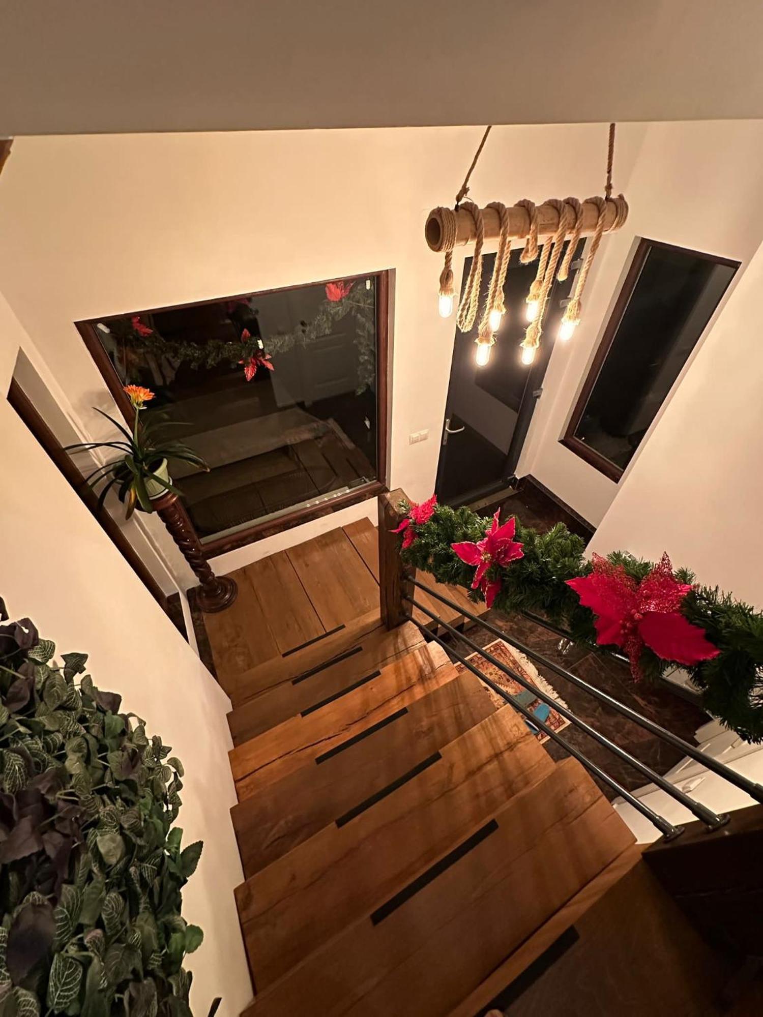 Attic 33 Apartman Moldvahosszúmező Kültér fotó